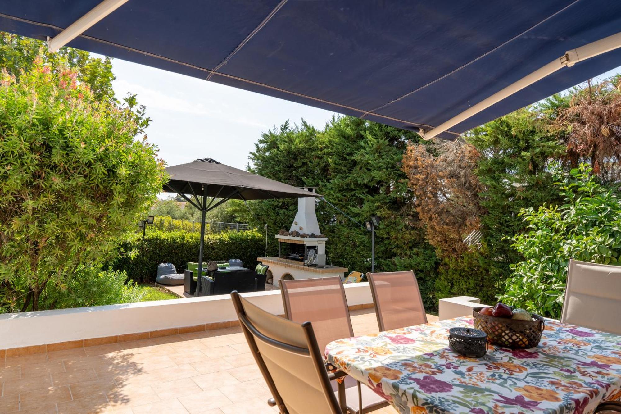 Beautiful Summer Villa In Chalkoutsi Khalkoutsion ภายนอก รูปภาพ