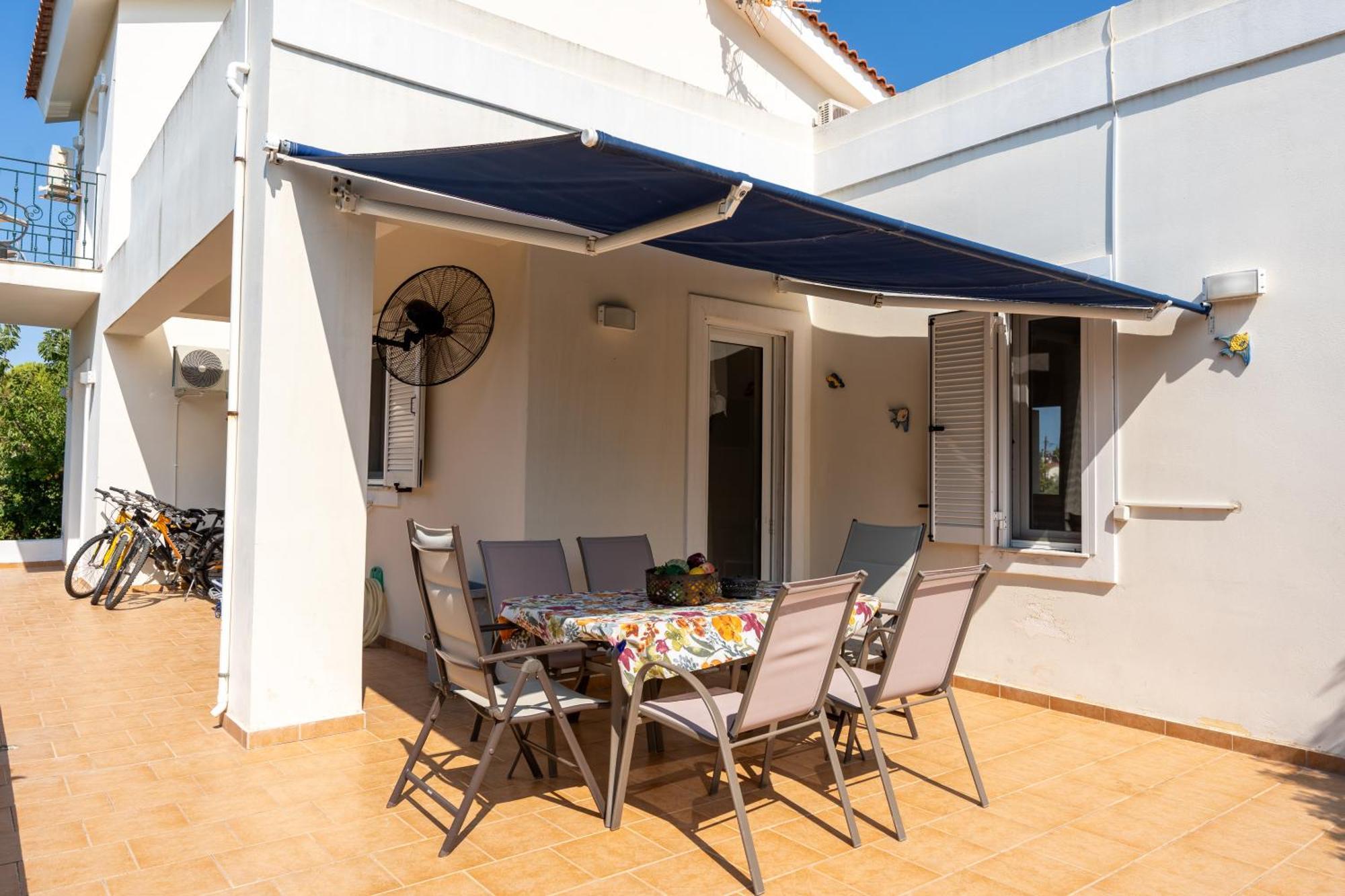 Beautiful Summer Villa In Chalkoutsi Khalkoutsion ภายนอก รูปภาพ